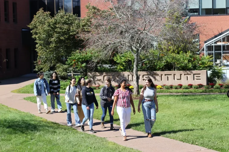 Students walking past the Cox Institute on Dalhousie Agricultural Campus